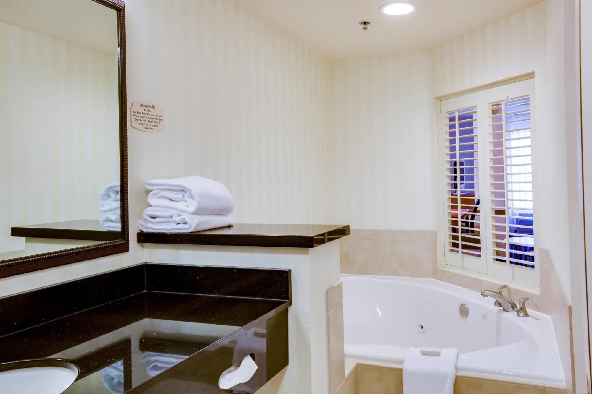 Fairfield Inn And Suites By Marriott Titusville Kennedy Space Center Экстерьер фото